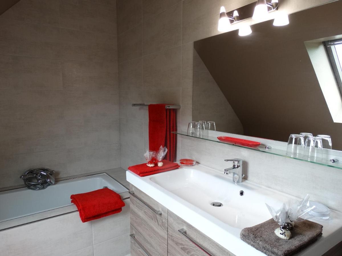 Chambres D'Hotes De La Voie Romaine พลูอิโย ภายนอก รูปภาพ